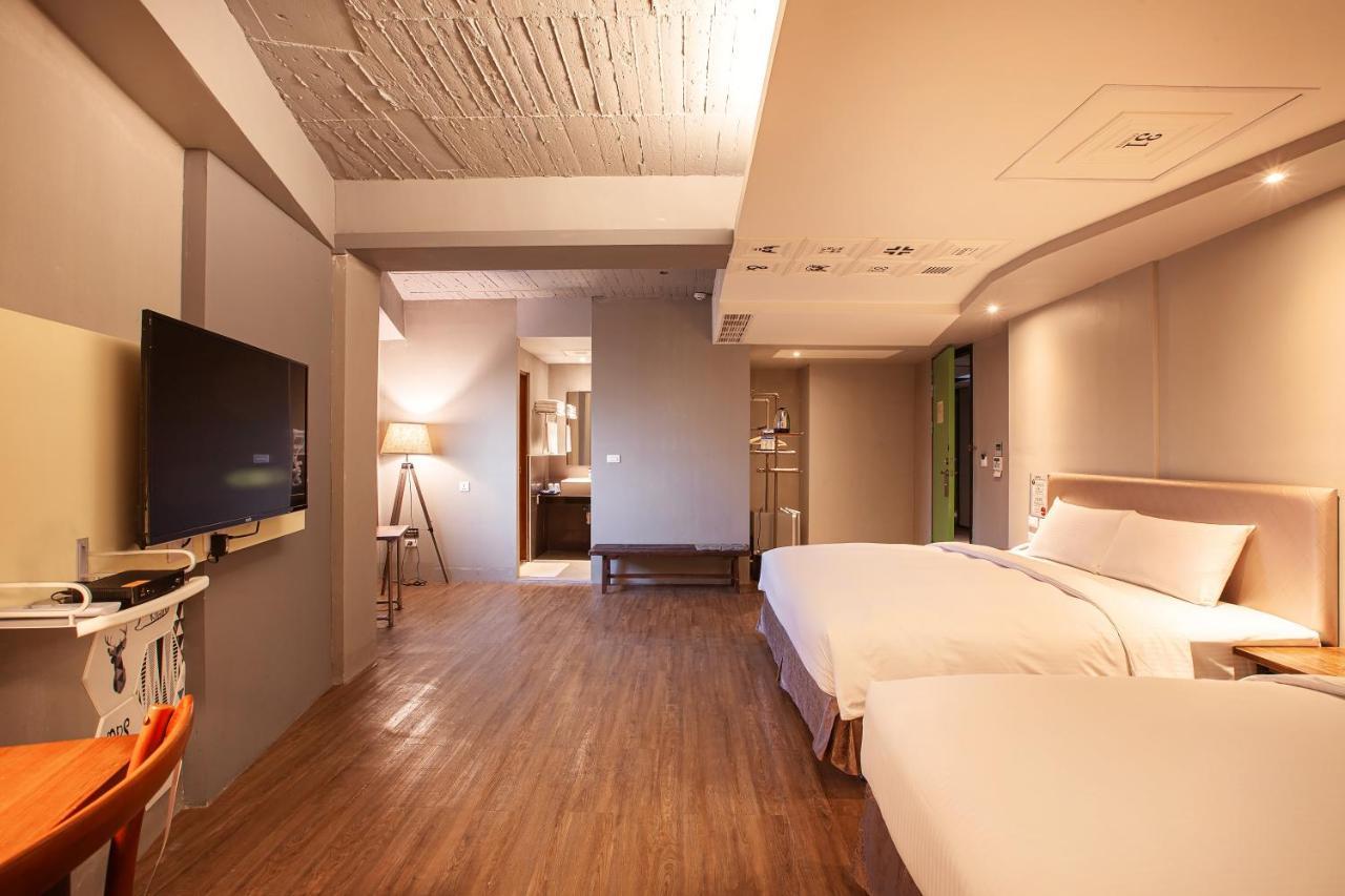 Tourism Inn Тайнань Экстерьер фото