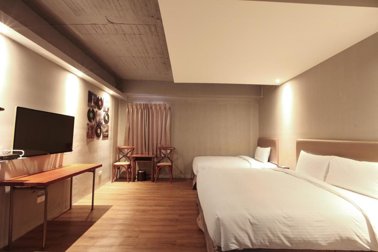Tourism Inn Тайнань Экстерьер фото